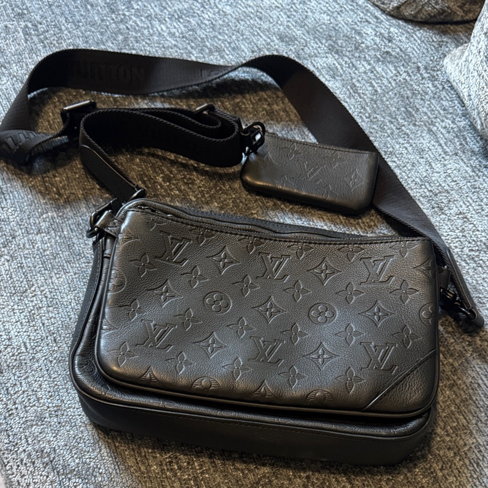 Louis Vuitton Trio Messenger Bag